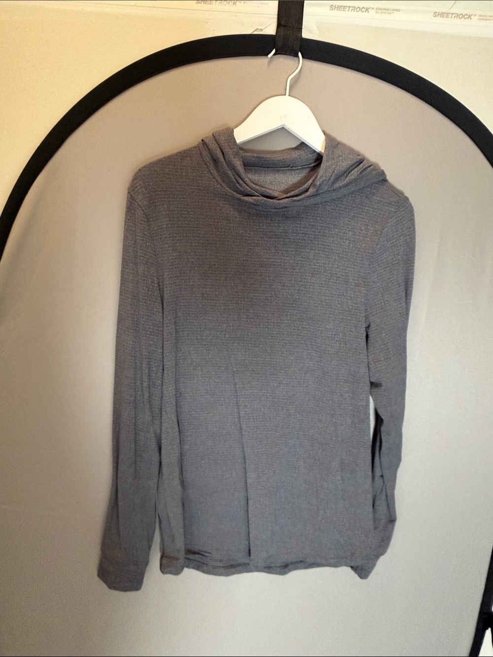 Men’s lululemon Lightweight Gray Hooded Long-Sleeve Sweater